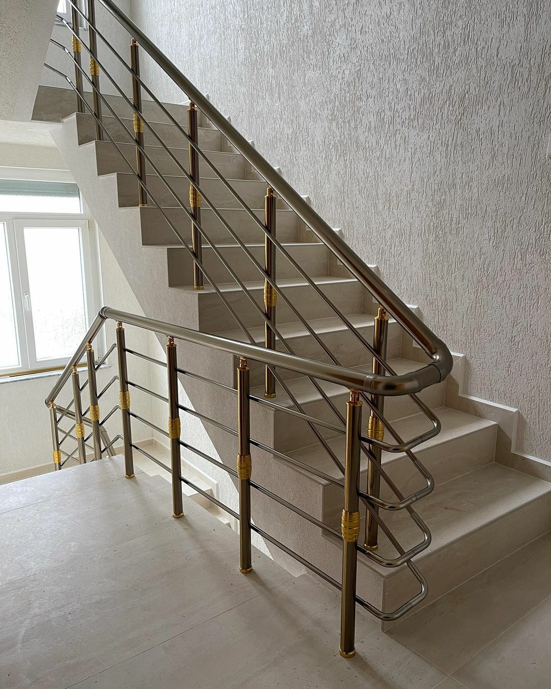 Алюминиевые перила на лестницу 